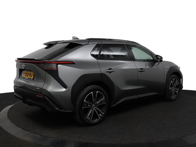 Toyota bZ4X Premium 4WD 71 kWh | Lederen bekleding | Panoramadak | 360 camera | Adaptive Cruise Control | Apple carplay | Android Auto | Trekhaak |