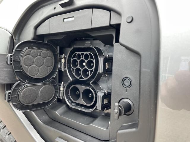 Toyota bZ4X Dynamic 71 kWh | 3 FASE | 360 graden camera | Stuur + Stoelverwa