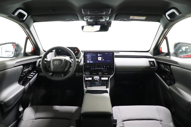Toyota bZ4X Dynamic 71 kWh, ¤7.000,- Voordeel, BSM, 360 Camera, Stoel & Stuur verwarming, Parkeersensoren voor en achter!