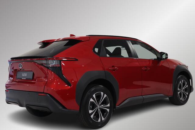 Toyota bZ4X Dynamic 71 kWh, ¤7.000,- Voordeel, BSM, 360 Camera, Stoel & Stuur verwarming, Parkeersensoren voor en achter!