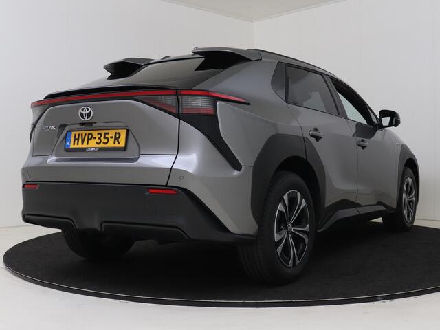 Toyota bZ4X Dynamic 71 kWh | DEMO & DIRECT LEVERBAAR | ¤ 9.000,- VOORDEEL | ZEER COMPLETE UITVOERING |