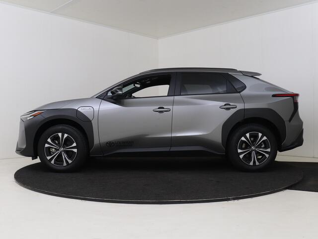Toyota bZ4X Dynamic 71 kWh | DEMO & DIRECT LEVERBAAR | ¤ 9.000,- VOORDEEL | ZEER COMPLETE UITVOERING |