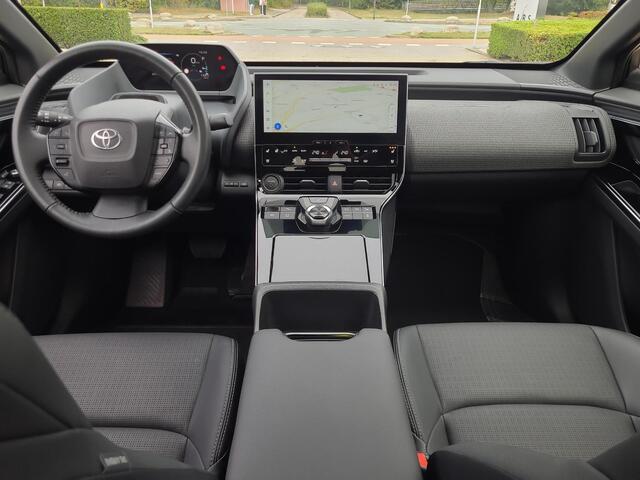 Toyota bZ4X Launch Edition Premium 71 kWh | Apple CarPlay | Trekhaak | Panorama dak | Rijklaarprijs incl. garantie |