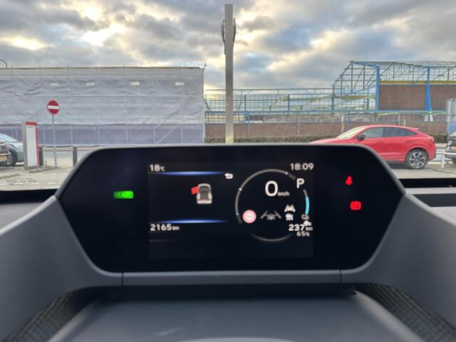 Toyota bZ4X Premium 71 kWh 3 Fase, slechts 2165KM, BTW auto, Nieuwstaat!