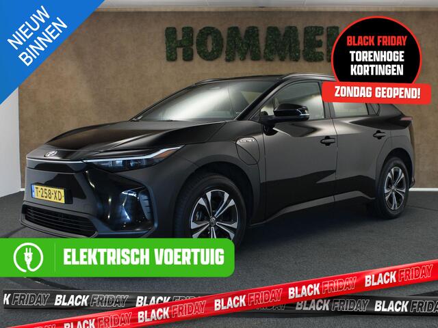 Toyota bZ4X Active 71 kWh -SOH 97,1% !!!- ORIGINEEL NEDERLANDSE AUTO - AFKOMSTIG VAN 1E EIGENAAR - 2 LAADKABELS - 3 FASE - CAMERA - ALARM KLASSE 3 MET KIWA CERTIFICAAT - NAVIGATIE - ADAPTIEVE CRUISE CONTROL - CLIMATE CONTROL - KEYLESS ENTRY/ START