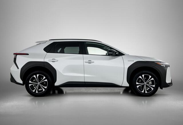 Toyota bZ4X Dynamic 71 kWh | NL-Auto | Stoelverwarming | Navigatie | Apple Carplay / Android Auto |