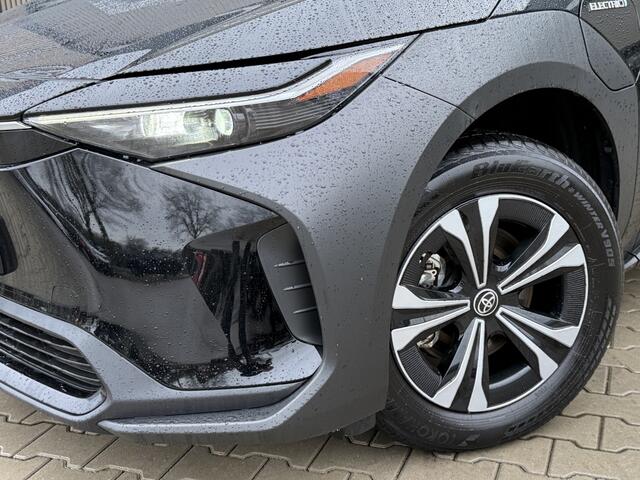 Toyota bZ4X Business 71 kWh | Trekhaak | Keyless | Warmtepomp | 3 Fase