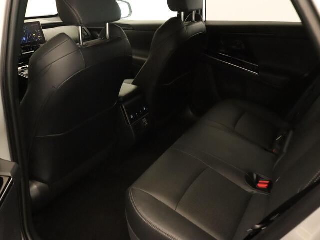 Toyota bZ4X Premium 71 kWh - ORIGINEEL NEDERLANDSE AUTO - STOELVERWARMING VOOR EN ACHTER - ELEKTRISCHE ACHTERKLEP - MEMORY SEATS - STOELVENTILATIE VOORZIJDE - JBL PREMIUM AUDIO - STUURVERWARMING - DODEHOEKDETECTIE - NAVIGATIE - 360 GRADEN CAMERA