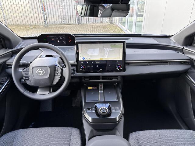 Toyota bZ4X Dynamic 73 kWh **PRECIOUS METAL/ NIEUWE AUTO/ DIRECT LEVERBAAR**