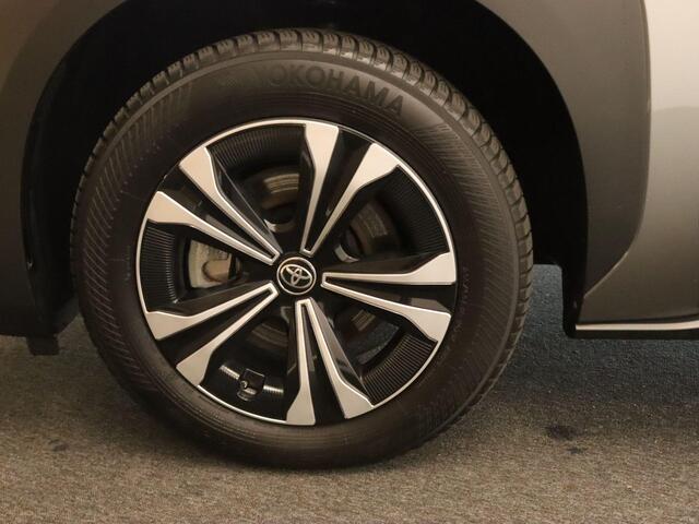 Toyota bZ4X Dynamic 71 kWh - 2 LAADKABELS - ELEKTRISCHE VERSTELLING BESTUURDERSSTOEL - ELEKTRISCH BEDIENBARE ACHTERKLEP - PARKEERSENSOREN VOOR/ ACHTER - STUUR VERWARMD - VOORSTOELEN VERWARMD - NAVIGATIE - M&S BANDEN - DODEHOEK DETECTIE