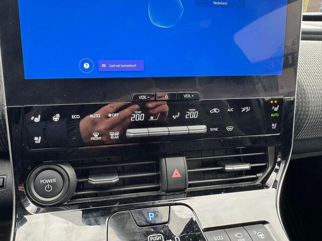 Toyota bZ4X Premium 71 kWh VAN: 39.900,- VOOR: 36.877,- UW LENTEVOORDEEL: 3.023,- | MEGA VOLLE AUTO | 10 jaar TOYOTA GARANTIE | TREKHAAK