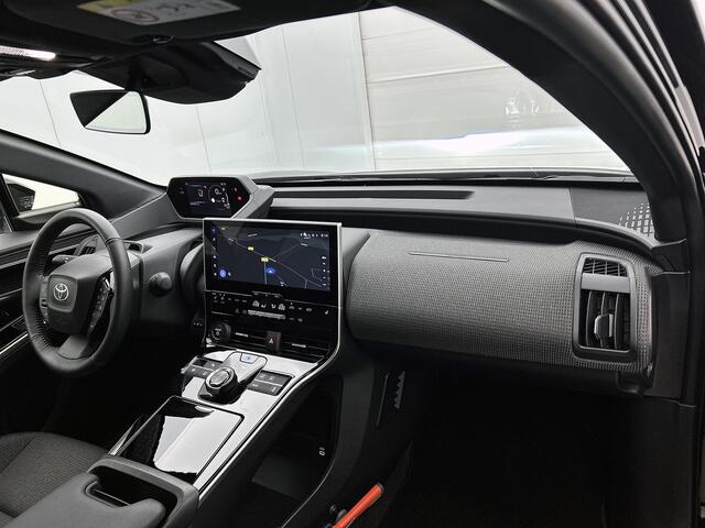 Toyota bZ4X Dynamic 71 kWh | Navigatie | BLS | PDC |