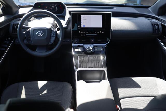 Toyota bZ4X Active 71 kWh Adaptive Cruise controle, Lane assist, Achteruitrij camera, apple & android carplay