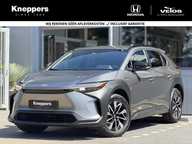Toyota bZ4X Dynamic 71 kWh | GEEN AFLEVERKOSTEN | Incl. winterset, 360 camera, Elektrische achterklep