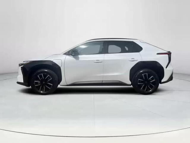 Toyota bZ4X Dynamic 73 kWh **PLATINUM PEARL WHITE/ NIEUWE AUTO/ DIRECT LEVERBAAR**