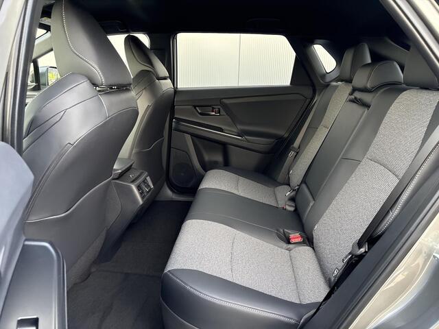 Toyota bZ4X Dynamic 73 kWh **PLATINUM PEARL WHITE/ NIEUWE AUTO/ DIRECT LEVERBAAR**