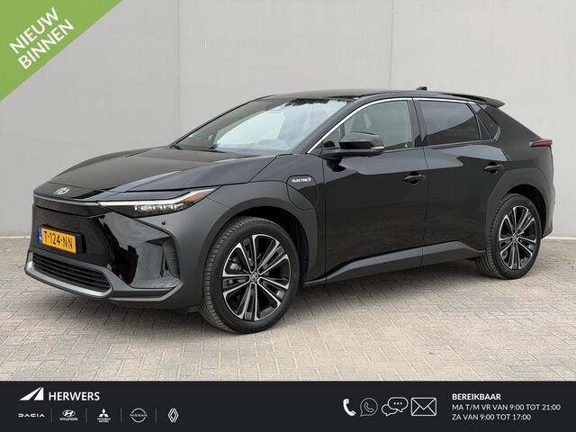 Toyota bZ4X Premium 4WD 71 kWh / Accu SOH 100 % / Dealer Onderhouden / Eerste Eigenaar / Navigatie / Cruise / Clima / 360 Camera / Lederen Bekleding / Adaptieve Cruise / Elektr. Stoelen / Stoel + Stuurwiel Verwarming / Stoel Ventilatie / DAB /