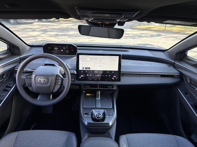 Toyota bZ4X Touring Dynamic 75 kWh **NIEUWE AUTO/ 669L BAGAGERUIMTE/ DIRECT LEVERBAAR**
