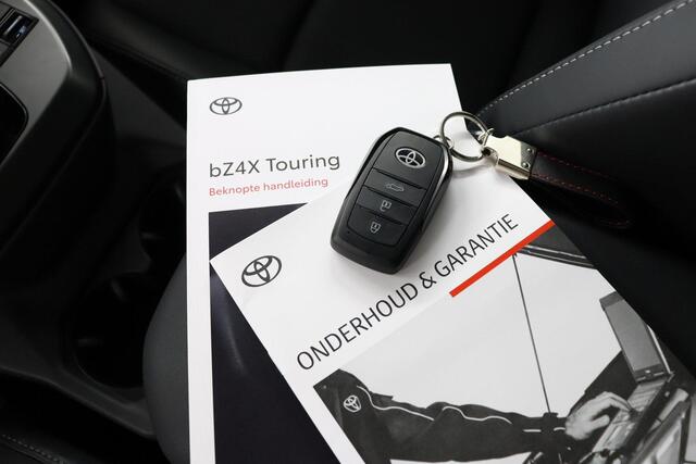 Toyota bZ4X Touring Executive AWD 75 kWh 1500KG Trekvermogen | Leer | Stoel/Stuurverwarming | Apple Carplay/Android Auto | 360Camera | JBL Audio |