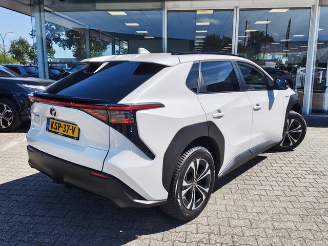 Toyota bZ4X Dynamic 71 kWh | 360 Camera | Sensoren v/a | El. Achterklep | Stoelverwarming