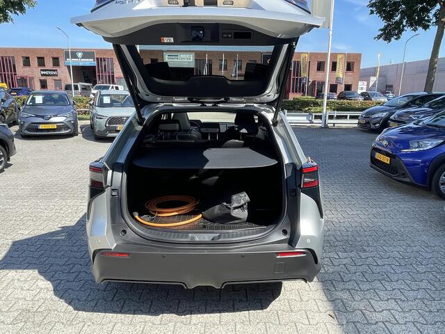 Toyota bZ4X Dynamic 71 kWh Bi Tone Panoramadak