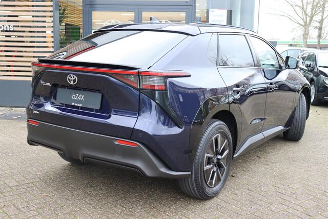 Toyota bZ4X Dynamic 73 kWh, VERWACHT, in november leverbaar met €1.500,- inruilpremie!!