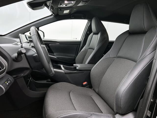 Toyota bZ4X Dynamic 71 kWh | Parkeersensoren V+A | Blindspot | Stuur-Stoelverwarming |