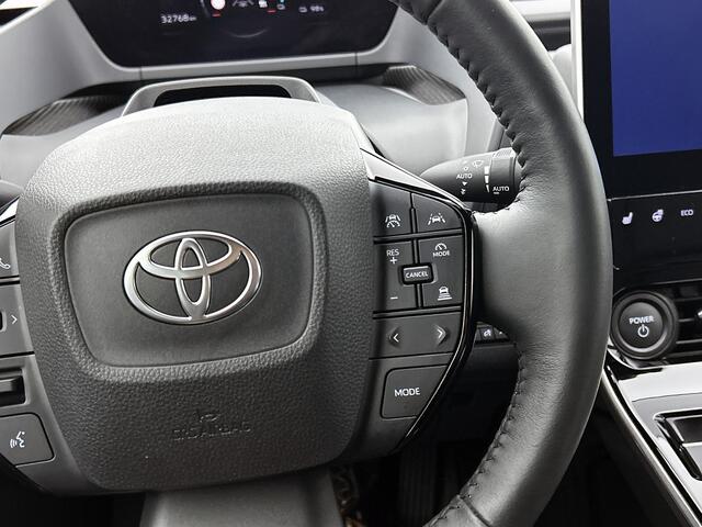 Toyota bZ4X Dynamic 71 kWh | Parkeersensoren V+A | Blindspot | Stuur-Stoelverwarming |