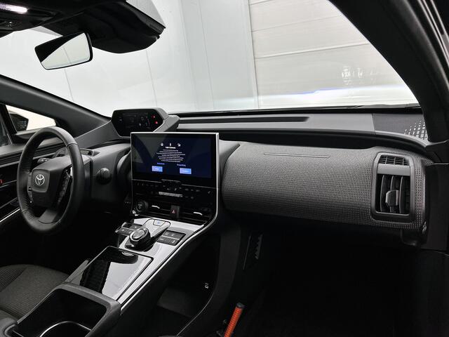 Toyota bZ4X Dynamic 71 kWh | Parkeersensoren V+A | Blindspot | Stuur-Stoelverwarming |
