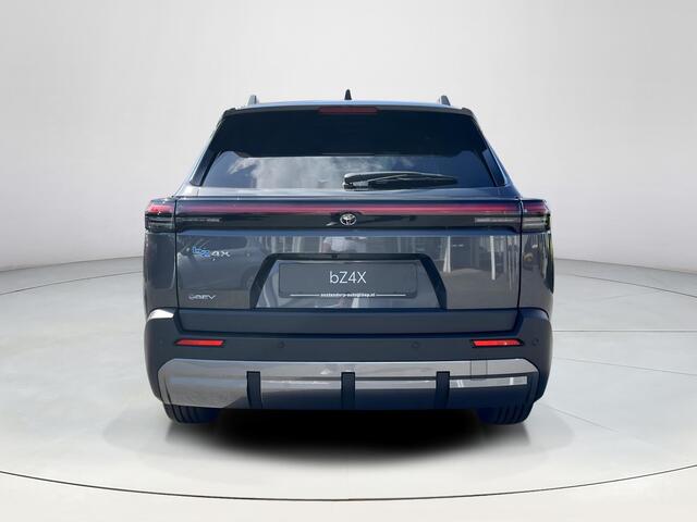 Toyota bZ4X Touring Dynamic 75 kWh | Magnetite Grey metallic | Nieuw uit voorraad leverbaar |