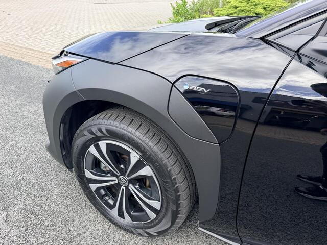 Toyota bZ4X Dynamic 71 kWh 204PK LederoACC