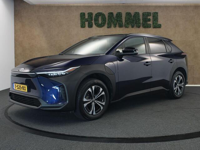Toyota bZ4X Launch Edition 71 kWh - ORIGINEEL NEDERLANDSE AUTO - AFKOMSTIG VAN 1E EIGENAAR - 3 FASEN LADEN - ELEKTRISCHE ACHTERKLEP - ELEKTRISCH VERSTELBARE BESTUURDERSSTOEL - CAMERA - PARKEERSENSOREN VOOR/ ACHTER - DRAADLOZE TELEFOONLADER - DODEHOEK DETECTIE - KEYLESS ENTRY/ START - VOORSTOELEN VERWARMD