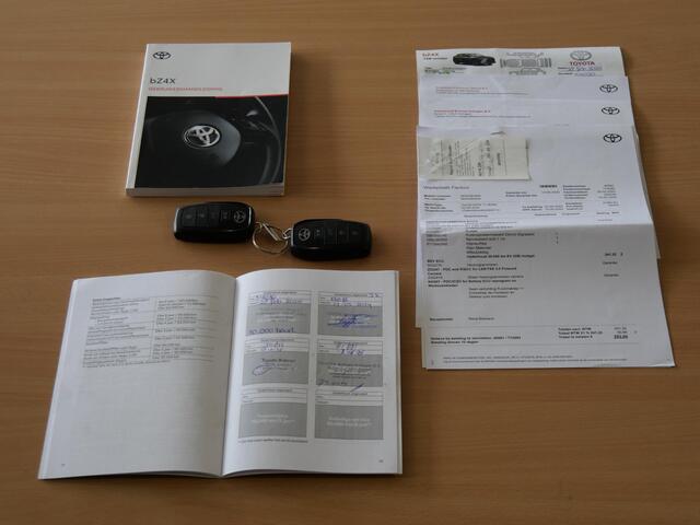 Toyota bZ4X 71kWh/ BI-TONE/ PANORAMADAK/ ELEKT. STOEL/ ELEKT. KLEP/ SOH 96%