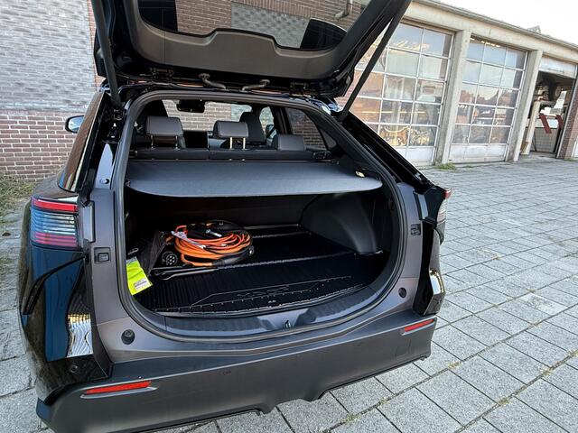 Toyota bZ4X Dynamic 71 kWh Draadloze telefoonlader, Apple carplay/android auto