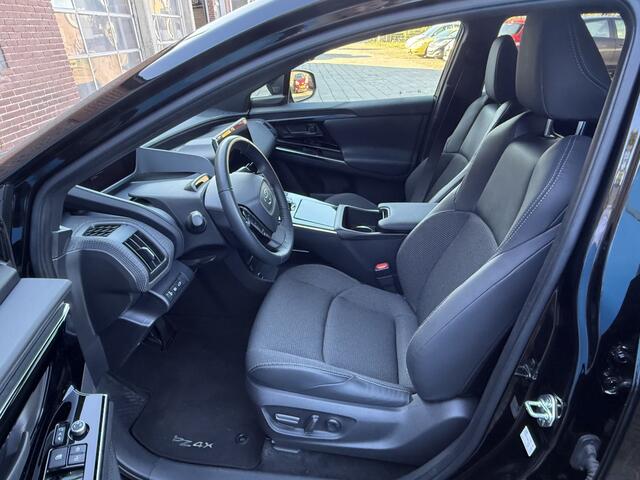 Toyota bZ4X Dynamic 71 kWh Draadloze telefoonlader, Apple carplay/android auto