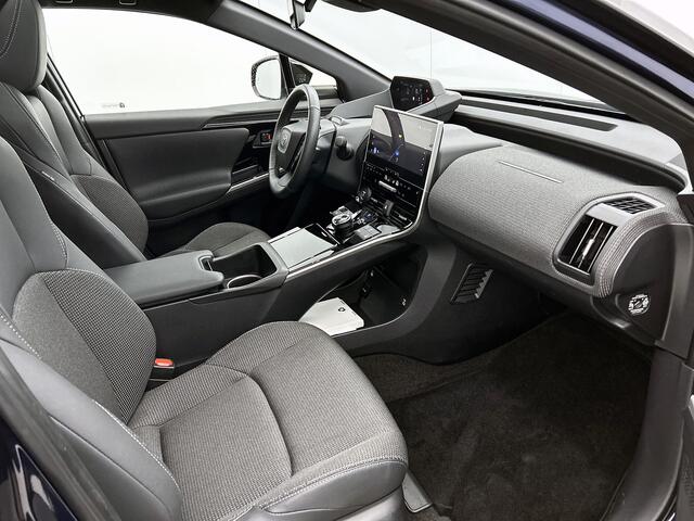Toyota bZ4X Dynamic 71 kWh | BTW voertuig | Panoramadak | Stoel+stuurverwarming | 360 Camera | Elektrisch verstelbare bestuurdersstoel | Elektrische achterklep | Dodehoek detectie | Parkeersensoren voor+achter |
