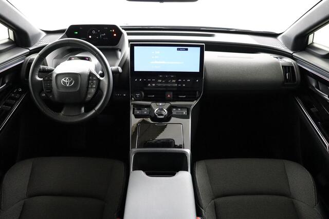 Toyota bZ4X Dynamic 71 kWh | SOH 96,7 % | Stoelverwarming | Stuurwiel verwarming |