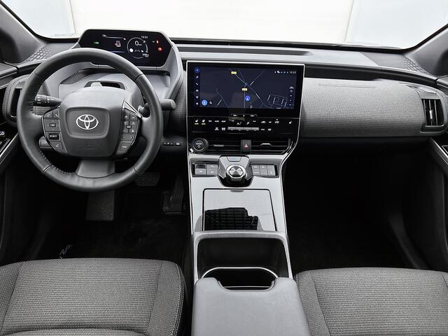 Toyota bZ4X Dynamic 71 kWh | BTW voertuig | Panoramadak | Stoel+stuurverwarming | 360 Camera | Elektrisch verstelbare bestuurdersstoel | Elektrische achterklep | Dodehoek detectie | Parkeersensoren voor+achter |