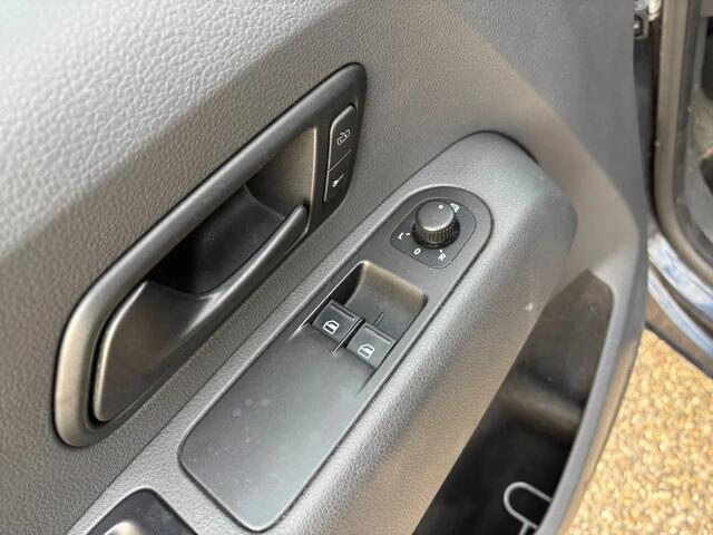 Volkswagen AMAROK 2.0TDI Automaat Airco Navi Cruisecontrol Trekhaak 3000KG 180PK