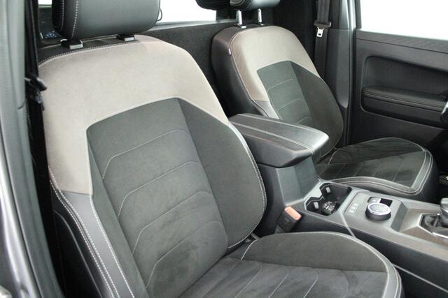 Volkswagen AMAROK 3.0 TDI 241pk 4Motion Double Cab Trekhaak Camera Keyless Led Virtual Cockpit Navigatie