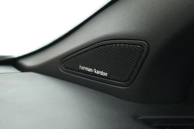 Volkswagen AMAROK 3.0 TDI 241pk Automaat 4Motion Double Cab 5pers. Pan Americana H/K Trekhaak Leder Elec stoelen 360Camera Navigatie Sidebars