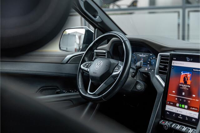 Volkswagen AMAROK 3.0 TDI 4Motion Aventura | ACC | 360 Camera | Harman Kardon | Lederen bekleding | Bi-Xenon | Trekhaak | Blind spot | Navigatie | CarPlay | Dealer onderhouden | Grijs kenteken | Stoelverwarming