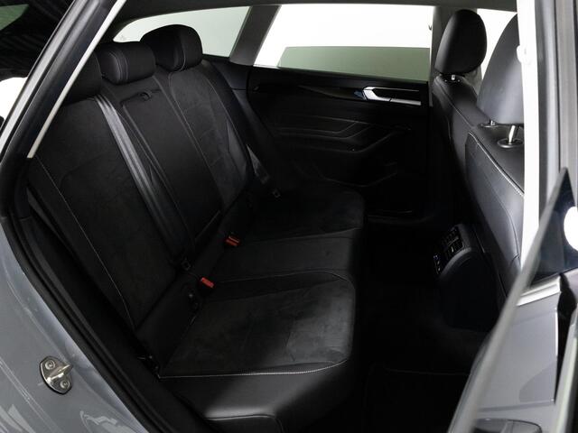 Volkswagen Arteon 1.4 TSI 218 PK eHybrid Elegance | LED Matrix IQ | Trekhaak | DCC | 19 Inch Velgen | Navigatie PRO |
