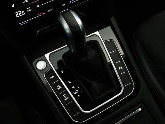 Volkswagen Arteon 1.4 TSI 218 PK eHybrid Elegance | LED Matrix IQ | Trekhaak | DCC | 19 Inch Velgen | Navigatie PRO |