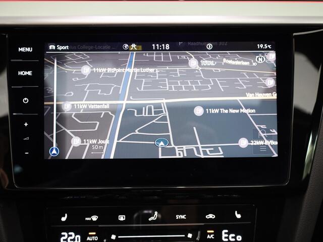 Volkswagen Arteon Shooting Brake 1.4 TSI eHybrid R-Line Business 218 pk Automaat (DSG) | Verlengde garantie | Navigatie | Panoramadak | Parkeersensoren (Park assist) | Achteruitrijcamera | Lederen bekleding |