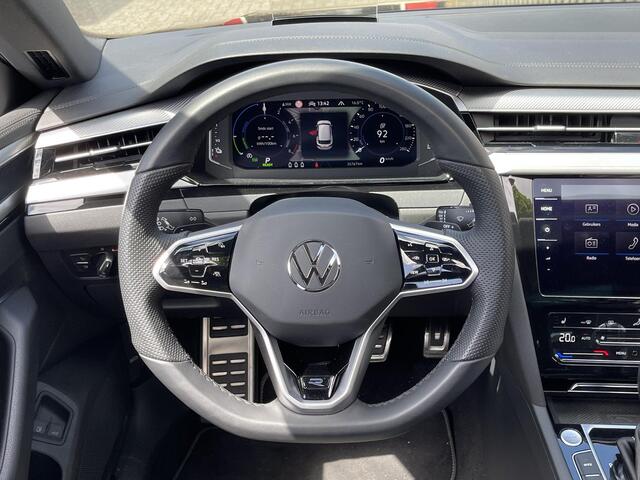 Volkswagen Arteon Shooting Brake 1.4 TSI eHybrid R-Line Business+ 18"/Panoramadak/Head up/Stoelverwarming v+a/LED+/ 360 camera/PDC v+a/Dynamic Chassis/Apple Carplay & Android Auto