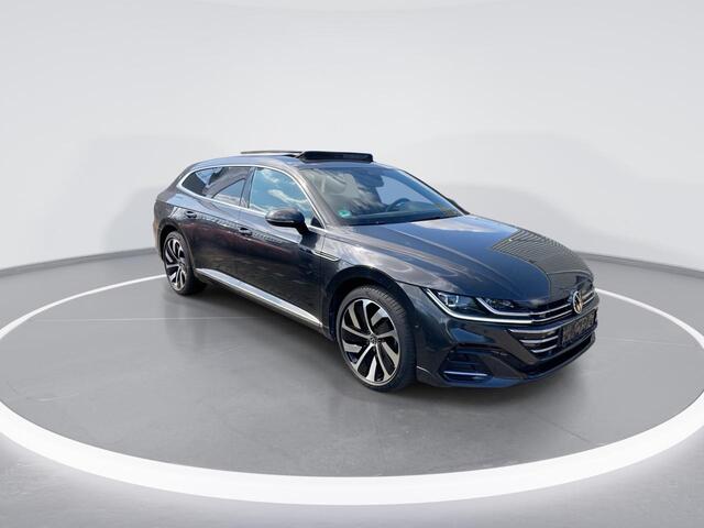 Volkswagen Arteon Shooting Brake 1.4 TSIeHybrid 160kW/218PK R-Line DSG · Panoramadak · Trekhaak · Camera + Parkeersensoren