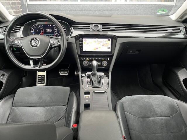Volkswagen Arteon 1.5 TSI ELEGANCE BNS STOELVERW. - CAMERA - PANO. DAK - TREKH.