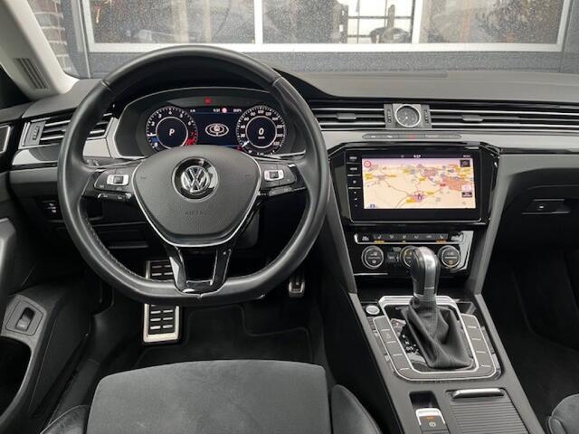 Volkswagen Arteon 1.5 TSI ELEGANCE BNS STOELVERW. - CAMERA - PANO. DAK - TREKH.