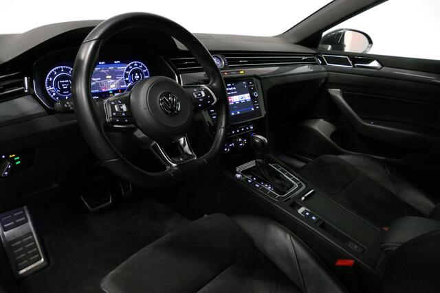 Volkswagen Arteon 2.0 TSI Business R / Stoelverwarming / Apple Carplay - Android Auto / Ergo Active best. stoel / Navigatie / Climatronic / Full LED / Elektr. wegklapbare trekhaak / Keyless / Grootlicht assistent